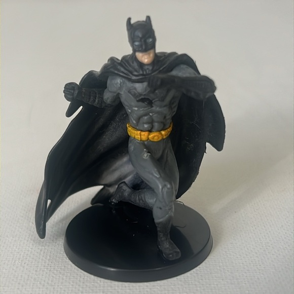 Batman Bundle -Hat, Slippers and Action Figure - Picture 9 of 11